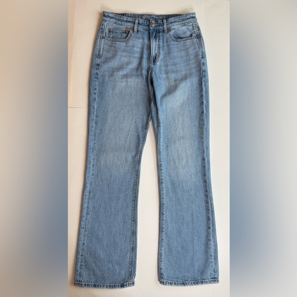 American Eagle Outfitters Light Blue Mid Rise 90s Bootcut Jeans Size 6 - Picture 4 of 14
